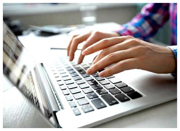 Как сайт может приносить доход